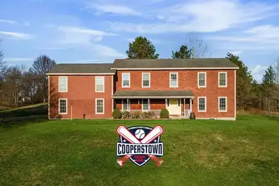 Image de Exceptional 5br Retreat <2 Mi to Dreams Park w/ Hot Tub, Pool, GameRoom, & Patio