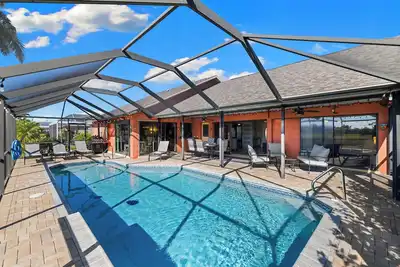 Image de Seaside Villa Pura Vida - South-facing, heated pool, gulf access, up to 8 people