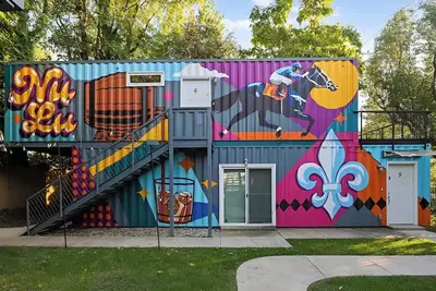 Image de 1br Nulu Container | Private Deck & Top Floor View