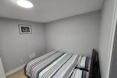 Image de Walk to the Falls! 2br Modern Home Base + Free Parking & Laundry