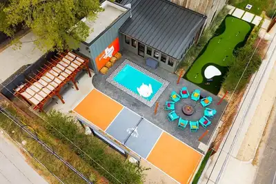 Image de Voted Tx Top 10 |Silo Atx| Imagine Every Amenity!