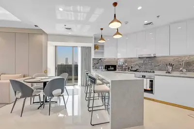 Image de 2 Bedroom Apartment at Nobles Tower, 5 minutes from Dubai Mall and Burj Khalifa