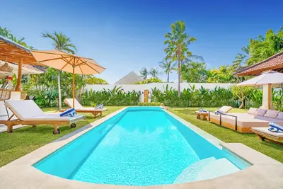 Image de Villa Cologne - 7bdr, 2 pools, garden, near beach