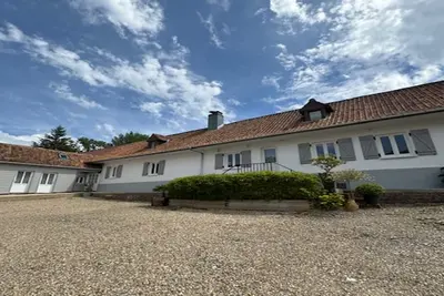 Image de Gîte de charme avec piscine