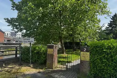 Image de À 5 min des Grottes de Han, appartement 40 m² dans petit domaine verdoyant!