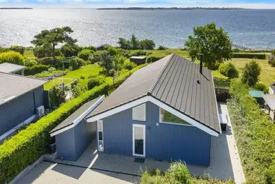 Image de \"Ubavka\" - 100m from the sea by Interhome