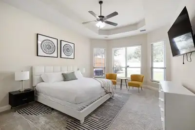 Image de Spacious & Luxe, 5 Star Neighborhood, Movie Theater