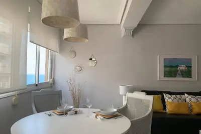 Image de Apartment in the Malagueta, very well located in first line of beach.