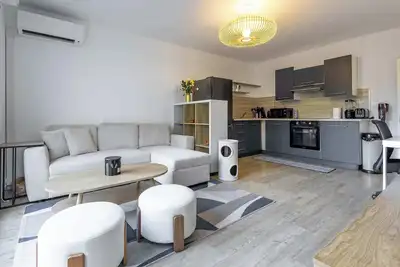 Image de Appartement avec jardin, piscine & garage