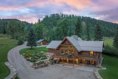 Image de 64 Acre ranch on the Dolores River bordered by the San Juan National Forest