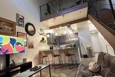 Image de Eclectic Loft - 2bd/2ba near Downtown & UofA