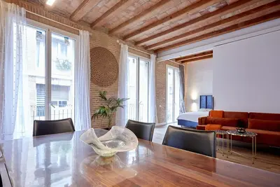 Image de Appartement de luxe de 3 chambres en plein centre