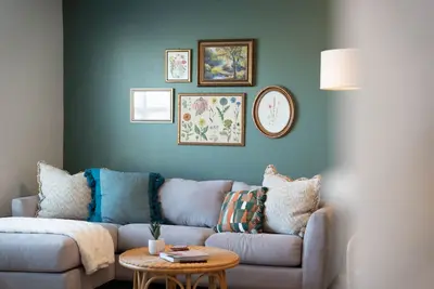 Image de Spacious Modern Home with 2 Lounges, Fire Pit & Gym