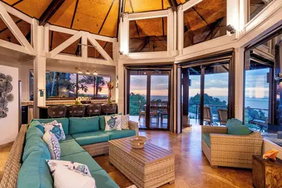 Image de Two Bedroom Famaily  Villa in Tulemar-Ocean-view  Oasis in Manuel Antonio for up to 9 guests.