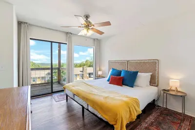 Image de Lakeview Home on Beaver with Balcony near Dt Rogers