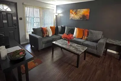 Image de Aurora Adobe in St. Louis Tremendous 3Bedroom House with Ac