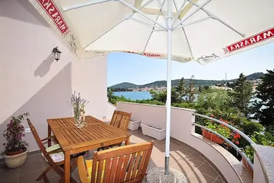 Image de Appartement d'une chambre prés de la plage Poljana, Ugljan (A-24970-c)