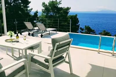 Image de Maison pour la famille près de la mer et avec la piscine Brna - Vinacac, Korcula (K-24996)