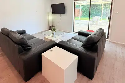 Image de 4-Bedroom Home Perfect for Families & Groups