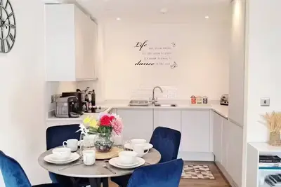 Image de 2Bed2Bathl Lets Stay Sa Waterfront Apt | WiFi lSalford Quays |Old Trafford |M60