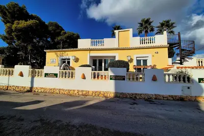 Image de Relax in Casa Armonia: Stylish 2-room apartment near La Fustera beach