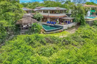 Image de Naka-Mar Beachfront Villa. Where water meets the sea — and everything slows down. <br>A Fully Serviced, Step-Back-and-Relax Beachfront Escape