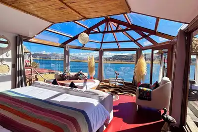Image de Hotel on Lake Titicaca with lake views