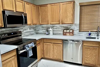 Image de • 3-Bedroom Chandler Home – Entire House