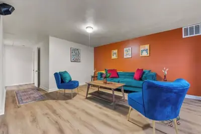 Image de Cozy 2-Br Home w/ Parking & High-Speed Wi-Fi