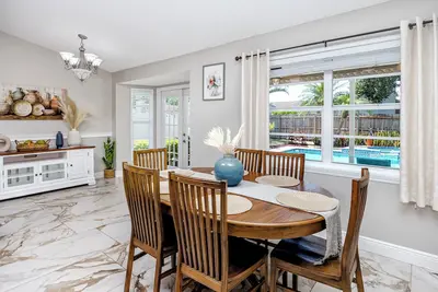 Image de Largo Pool Home with Spa, Grill & Private Yard