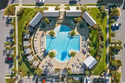 Image de Rhema Beach Haus/2br/2b/6-seaterGolfCart/4Bikes/ResortPool