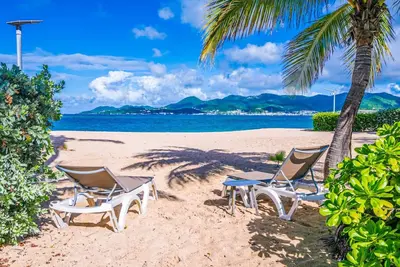 Image de Cottage Beach House Nbbc 1, les pieds dans l`eau