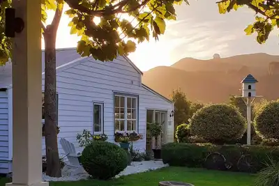 Image de Soothing 1-bedroom cottage in charming Marlborough