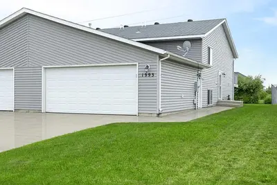 Image de Family & Work-Friendly, Backyard & Garage, Near Sanford & West Acres, Breakfast