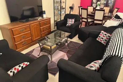 Nanan’s Sanctuary Ranch- Full home 2 bed 2. 5 bath