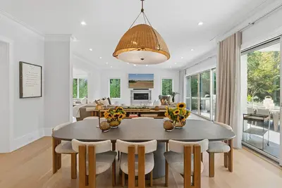 Image de Peaceful Wellness Escape w/ Tennis, Basketball & Pickleball