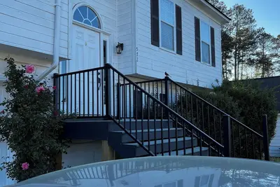 Image de Comfortable Modern 3-bedroom house in welcoming Evans