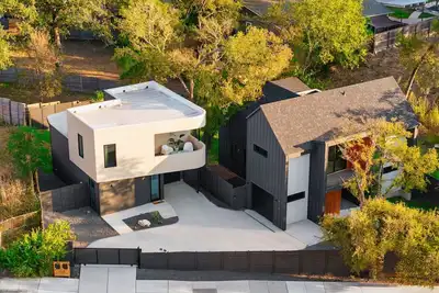 Image de Modern and Funky brand-new 2-bedroom house in East Austin