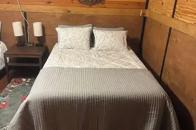 Image de Cozy 1-bedroom cabin in Evergreen with Ac