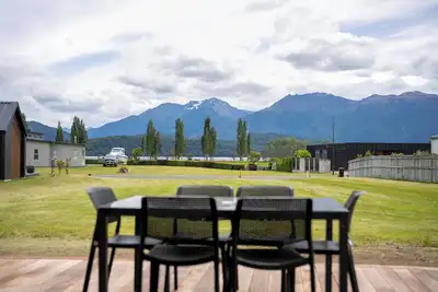Image de Breaksea Basecamp - Te Anau Holiday Home