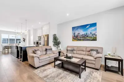 Image de Cozy townhome in Se (Ac/Garage/Bbq) - Close to highway and amenities.