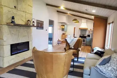 Image de The Treasure House- 3 Bedroom, 2 Bathroom, Pet Friendly & Near Duluth