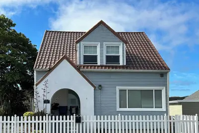 Image de Spacious 2 bed/2 ba house in the heart of Seaside perfect for relaxing getaways!