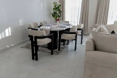 Image de Ngao-220. 3-bedroom cabin in Nanyuki. Powered by sunshine & good vibes