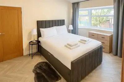 Image de Stylish 4-Bedroom Home in Prestwich