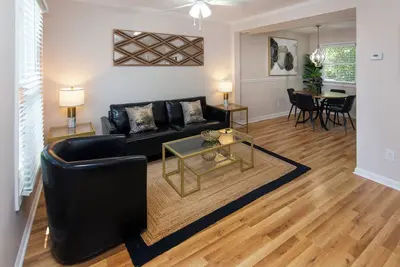 Image de Ideal 2br for Extended Stays