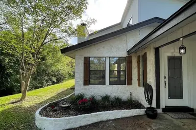 Image de Private Rooms in Delightful Leander with Salon & Spa Service Options