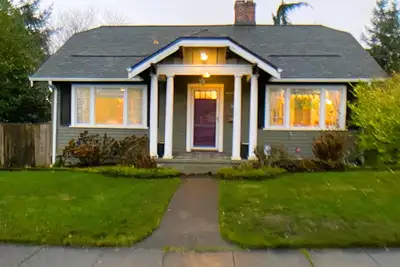 Image de 3-bedroom Proctor Boho house with cool vibes and hot tub. Family & Pet-Friendly