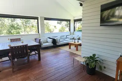 Image de Spacious 4 bedroom house in Raglan with Aircon, 10 minute walk to town.