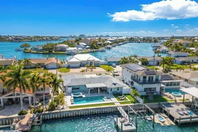 Image de Harbor Hills: Quiet Getaway Intracoastal Home w/ Heated Pool, Hot Tub, & Quick Drive to Beaches